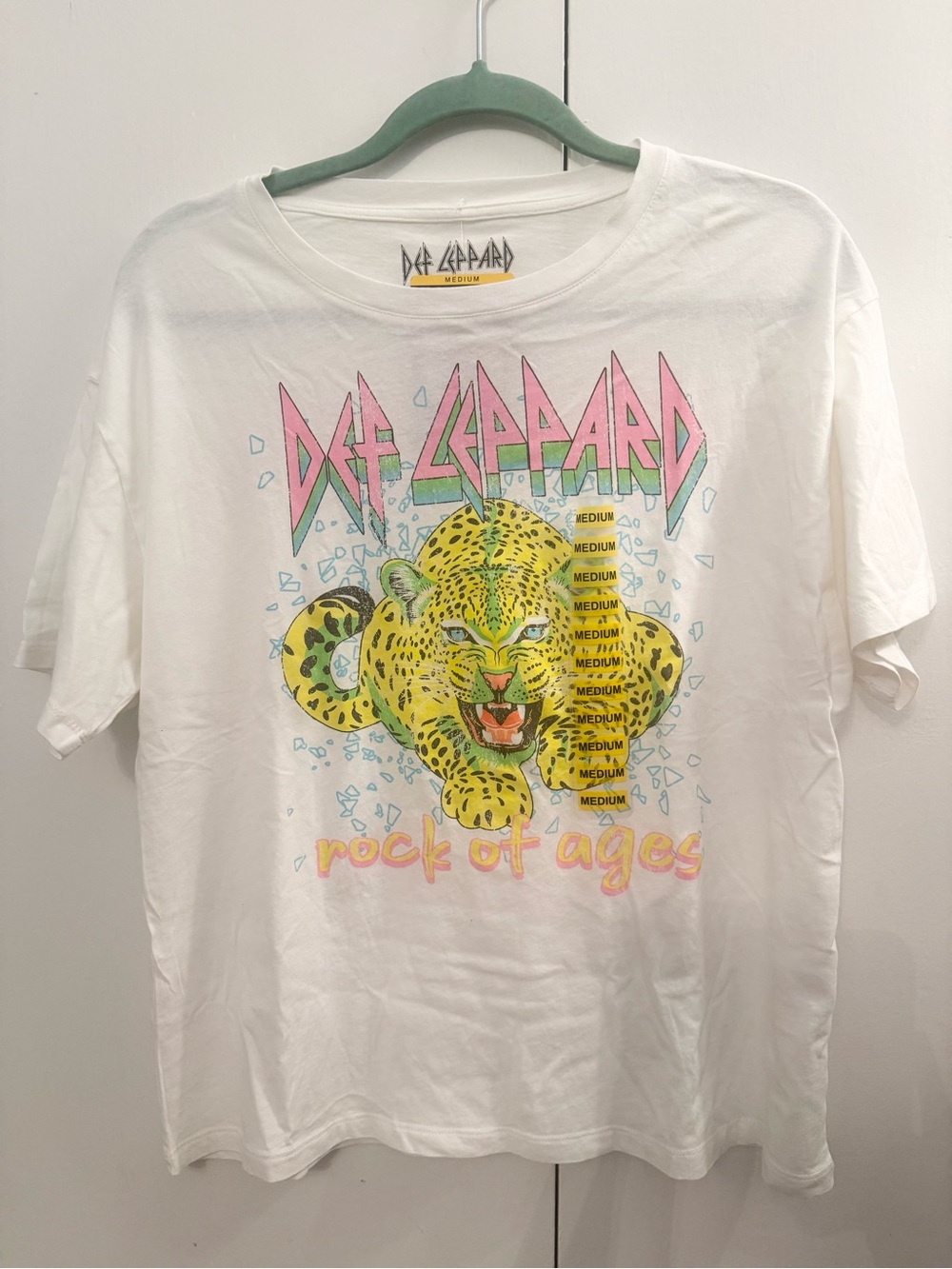 NEW WITH TAGS! Womens White Def Leppard 'Rock of Ages' Graphic Tee Medium
